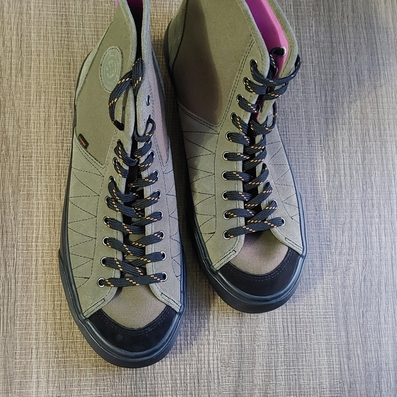 Green high top sneakers - Picture 3 of 4